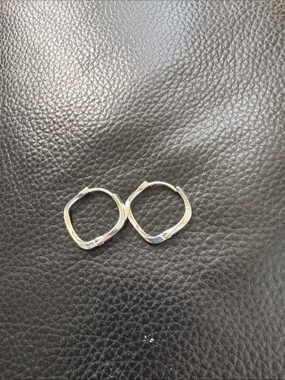 925 Sterling Silver Geometric Hoop Earrings Möbius Earrings Brand New - Picture 3 of 8